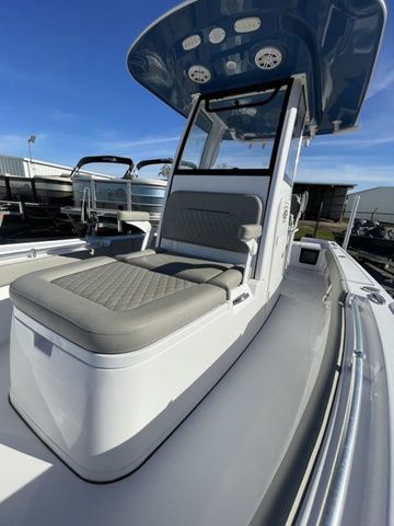 2025 Sportsman Masters 247OE Bay Boat - 5