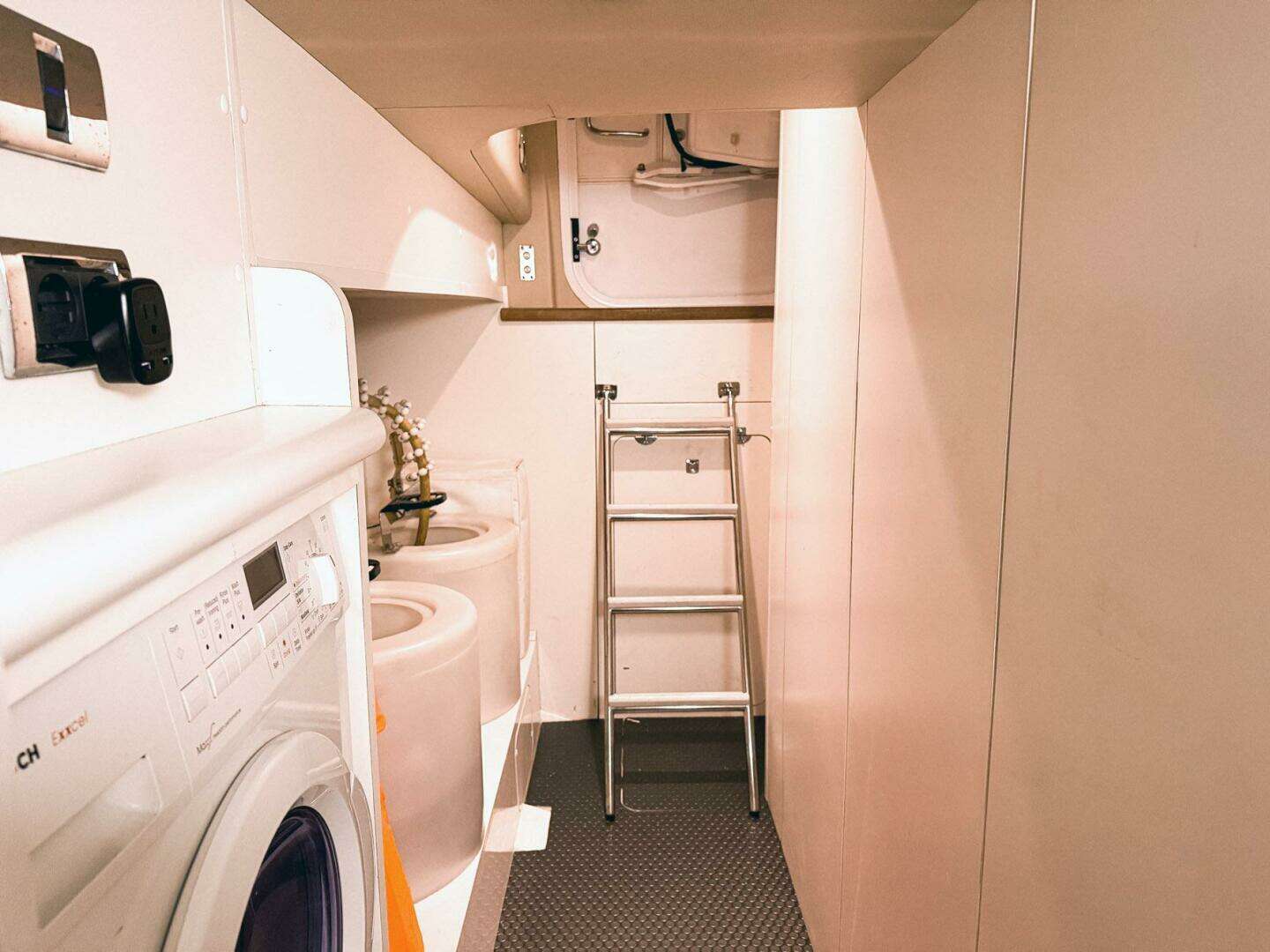 2007 Princess 23M - Image 36