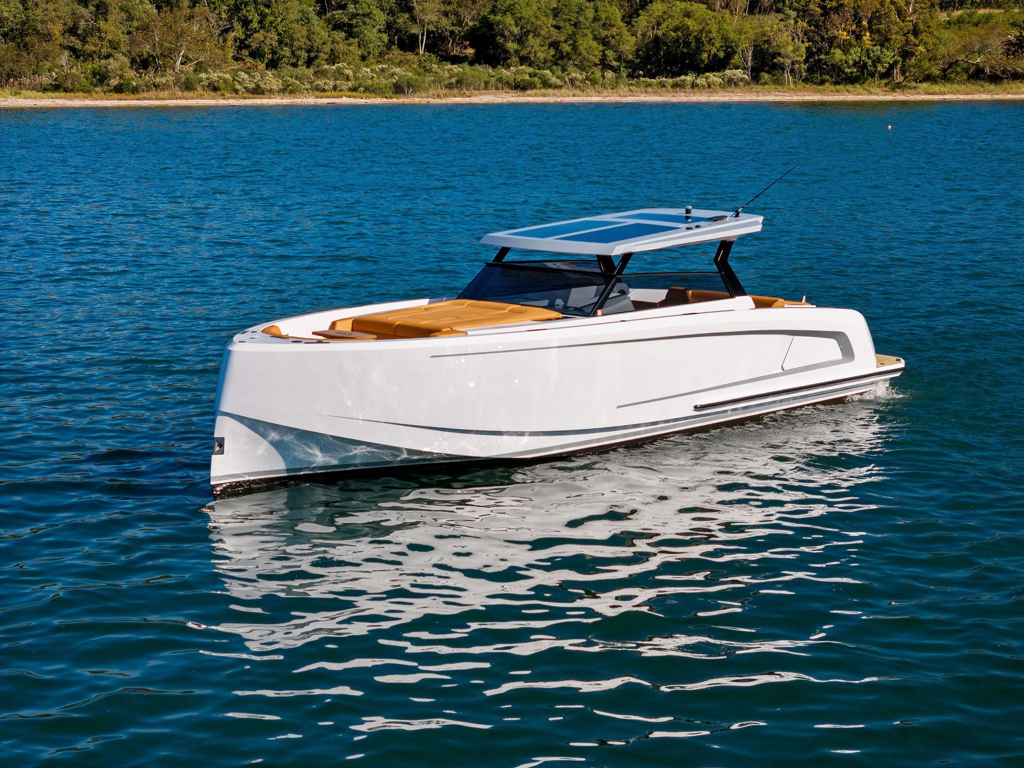 2021 Vanquish Yachts VQ 45 T Top