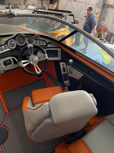 2017 MasterCraft XT23 - 19