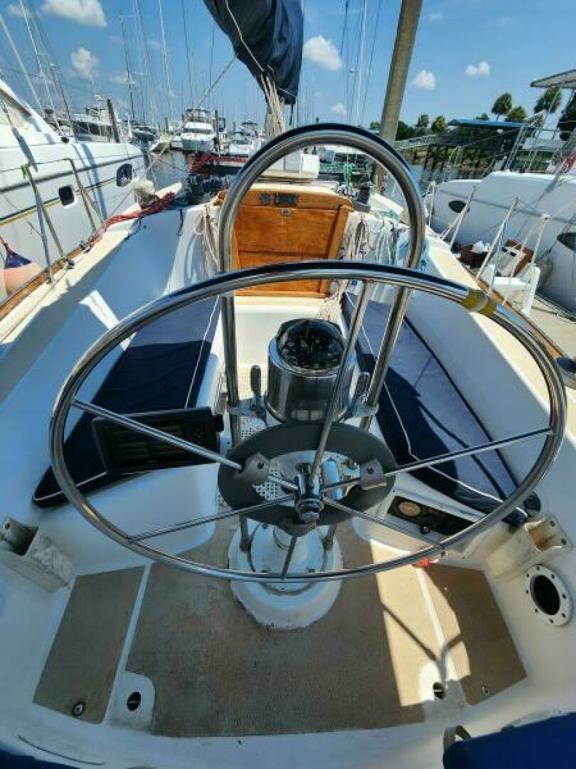 1986 Tartan 34-2 - Image 29