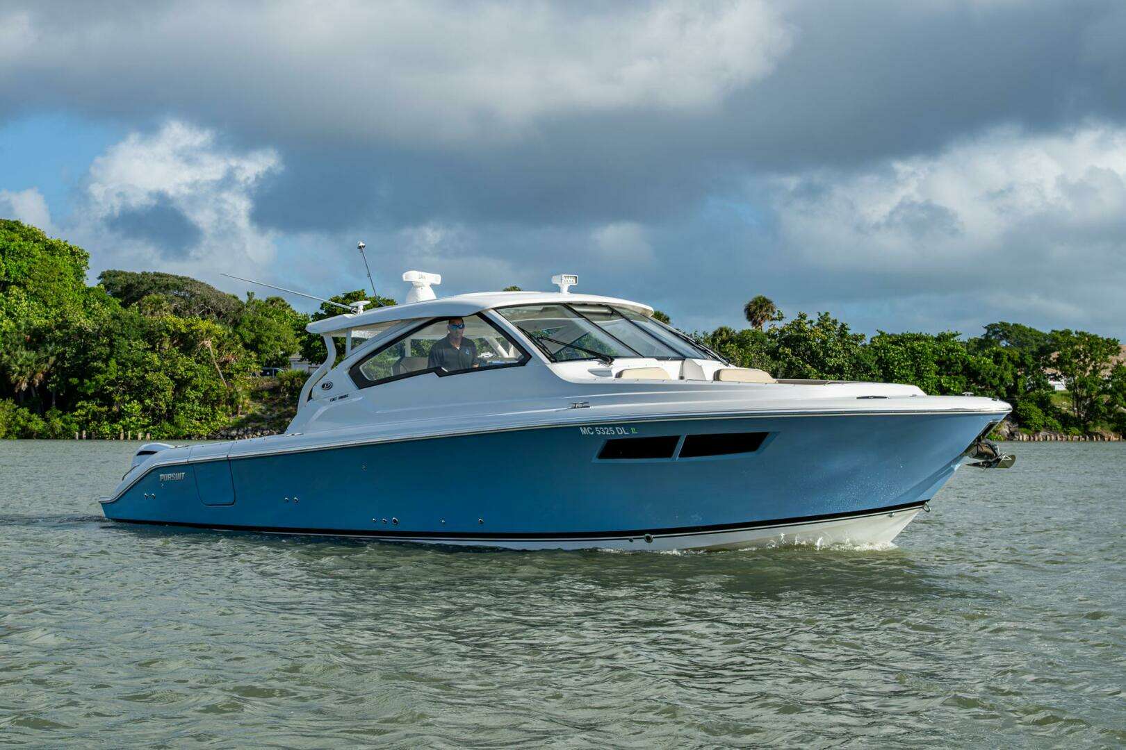 2019 Pursuit 365DC - Image 53