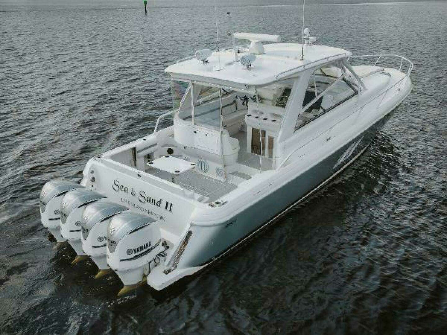 2018 Intrepid 475 Sport Yacht - Image 3