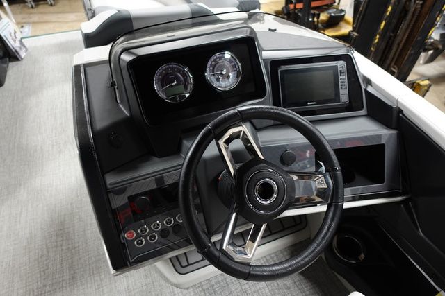 2025 Tahoe LTZ Versatile Rear Bench 23 FT - 6