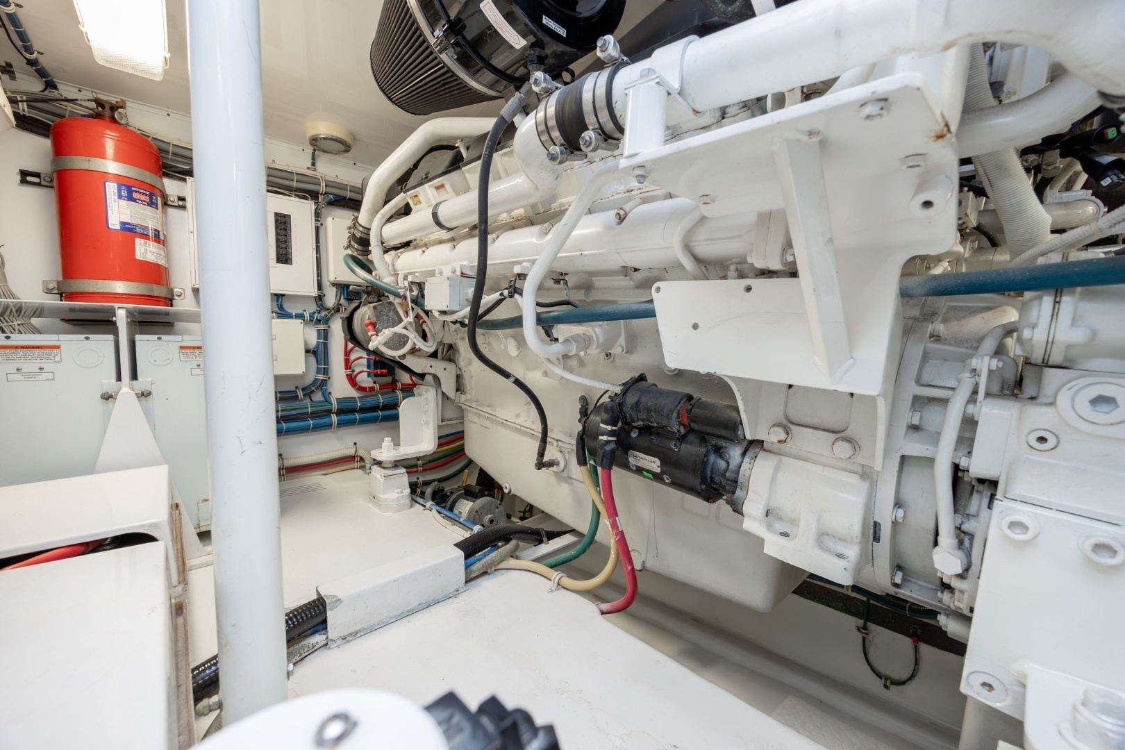 2008 Hatteras Motor Yacht - Image 33