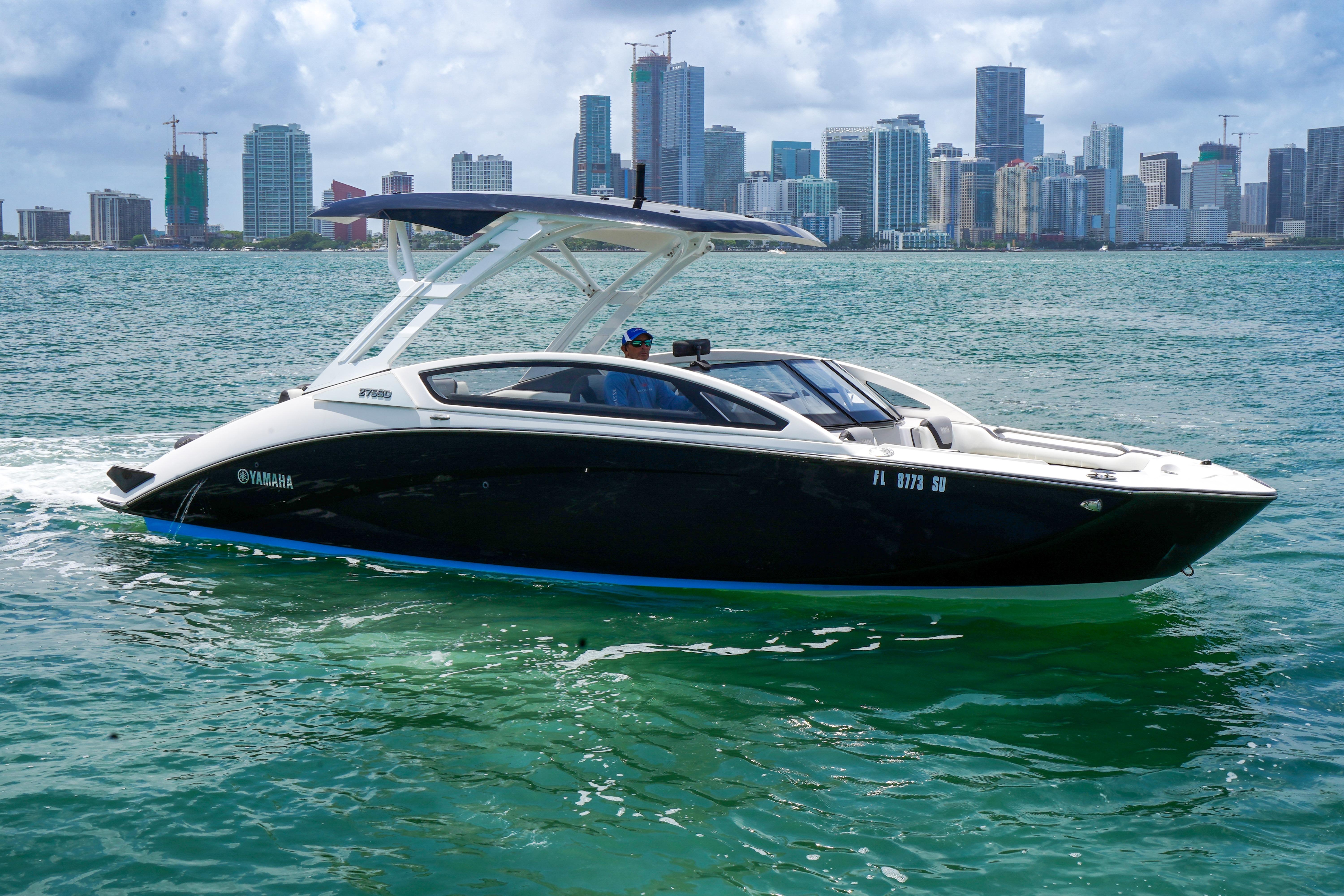 2021 Yamaha Boats 275SD