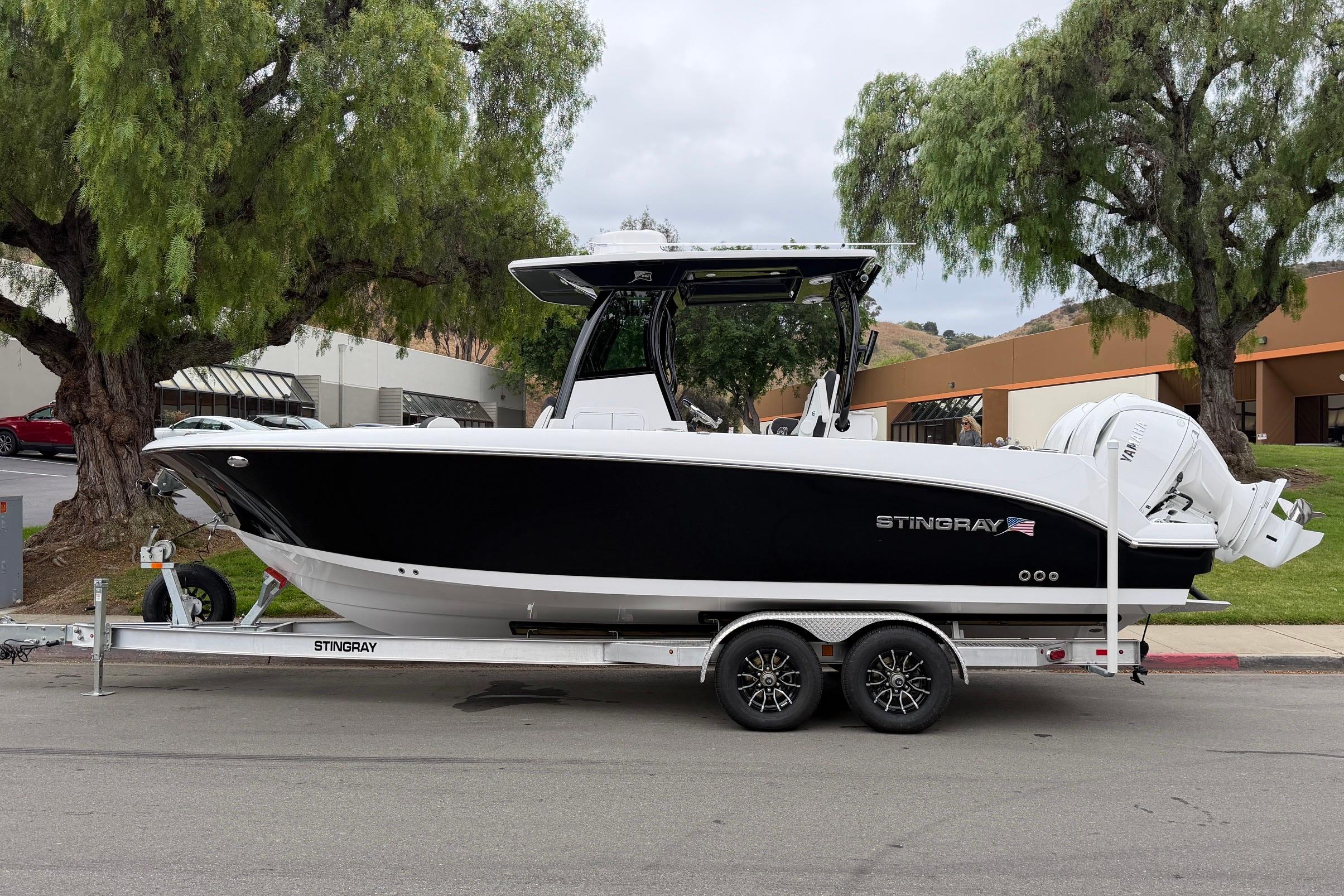 2026 Stingray 253 CC