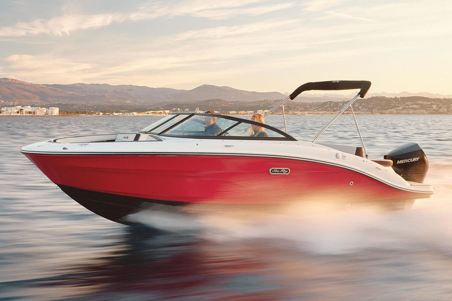 2026 Sea Ray SPX 210 Outboard
