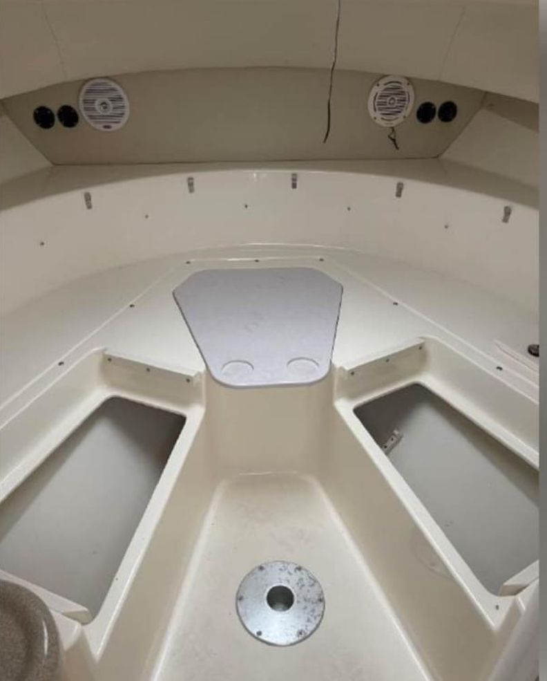 Interior of a 2001 Boston Whaler 26 Conquest boat.