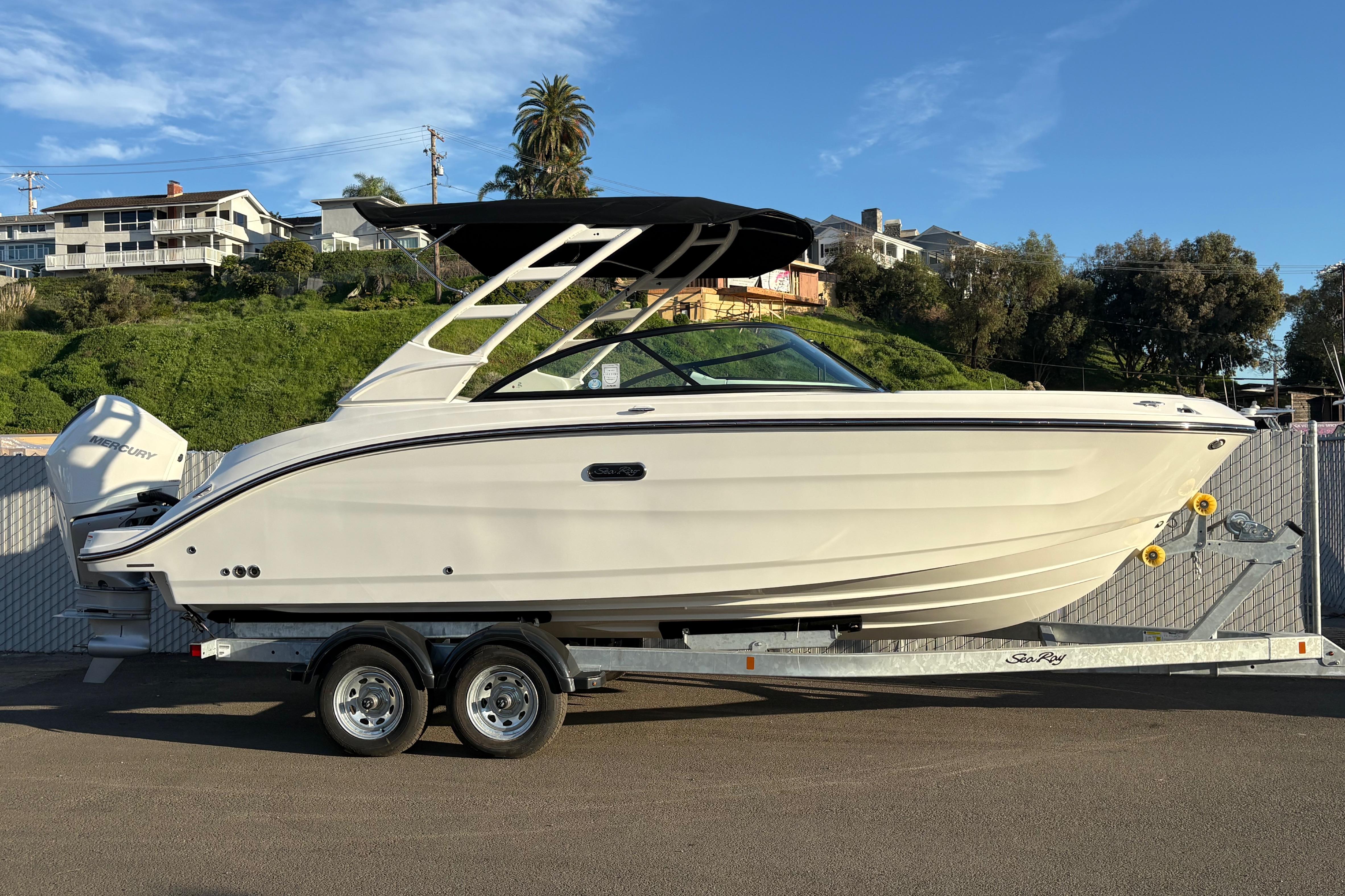 2026 Sea Ray SDX 230 Outboard