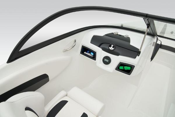 2025 Tahoe 200 S - 47