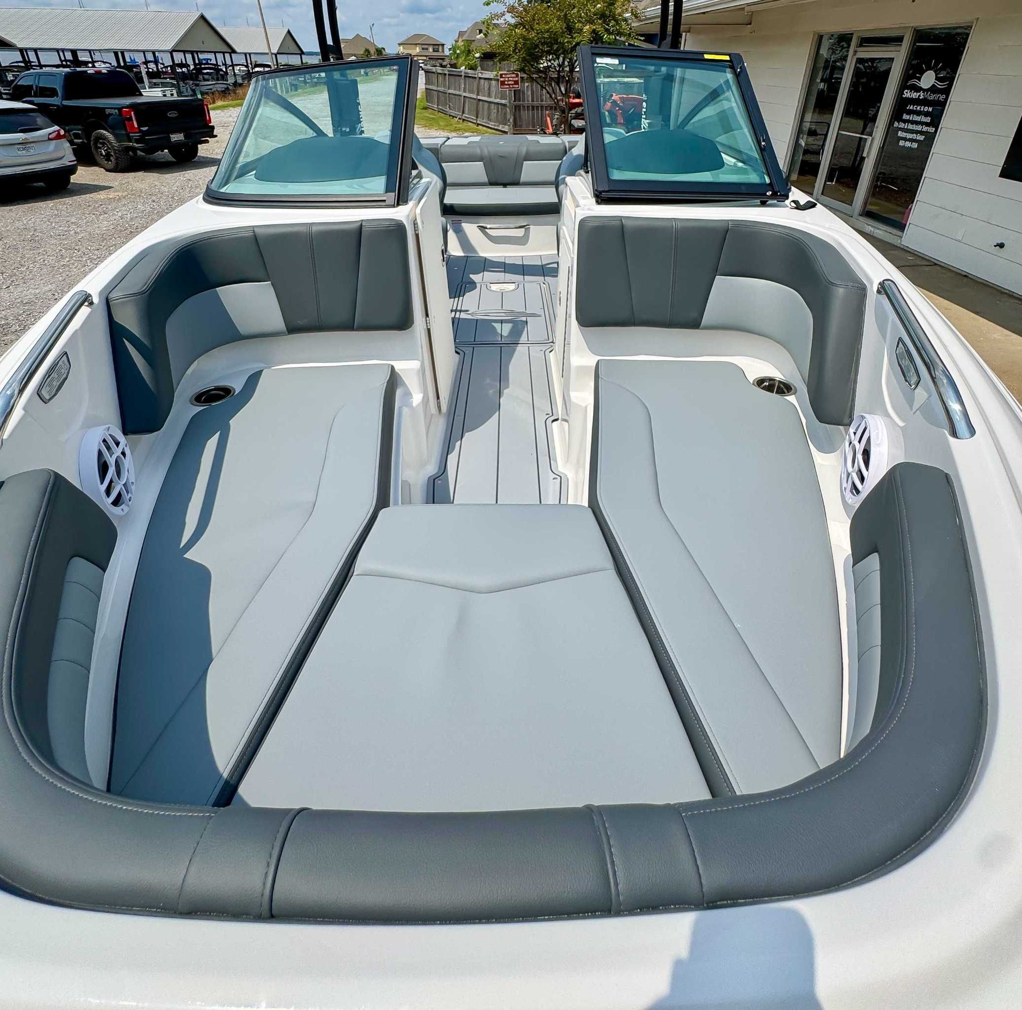 2026 Chaparral 21 SSi - 12