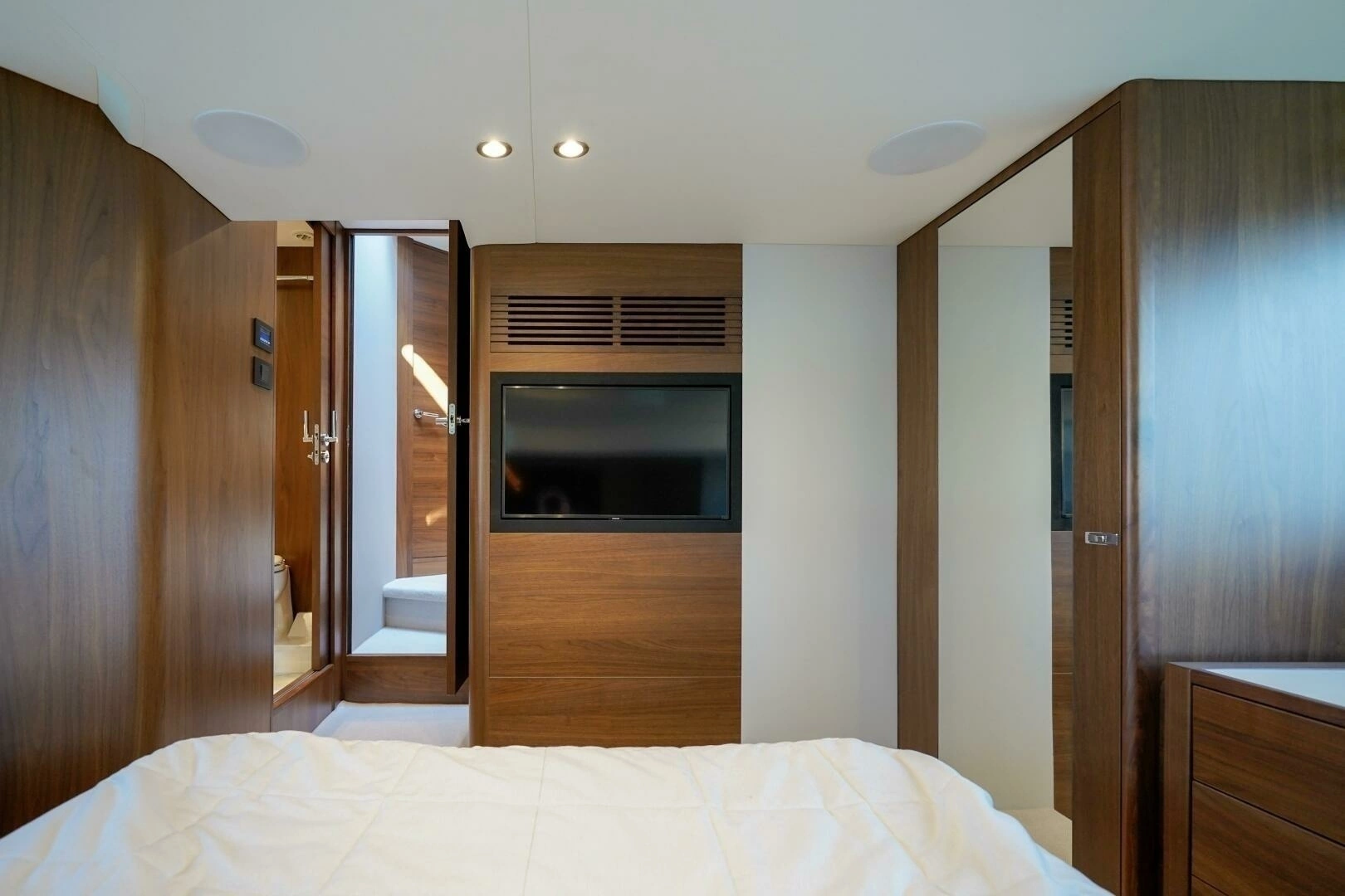 2021 Princess F50 - Image 23