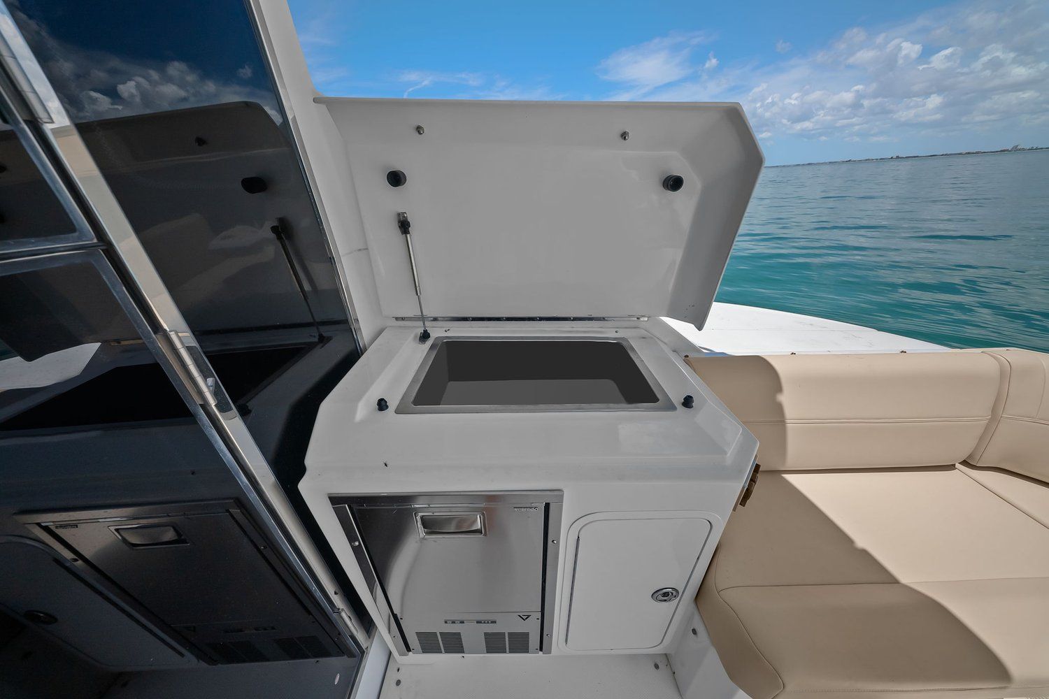 2014 Cruisers Yachts 45 Cantius - 62