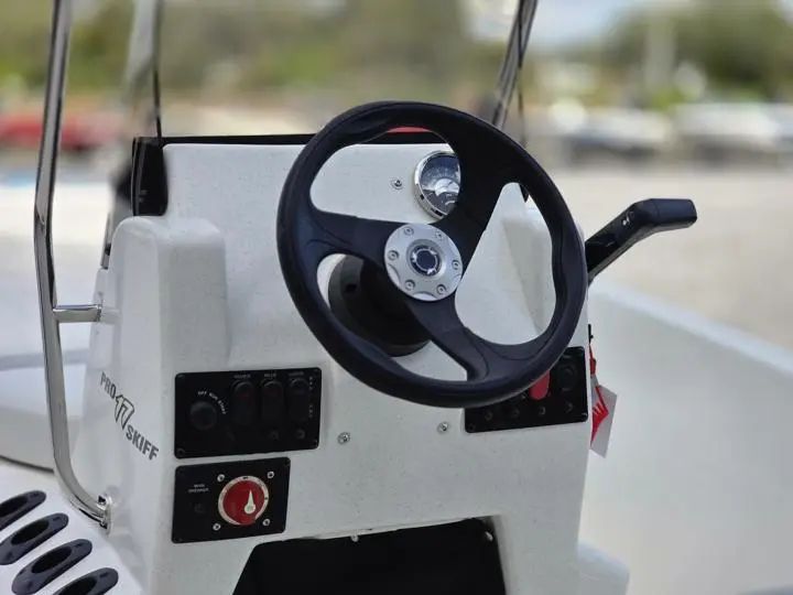 2026 Mako Pro Skiff 17 CC - 14