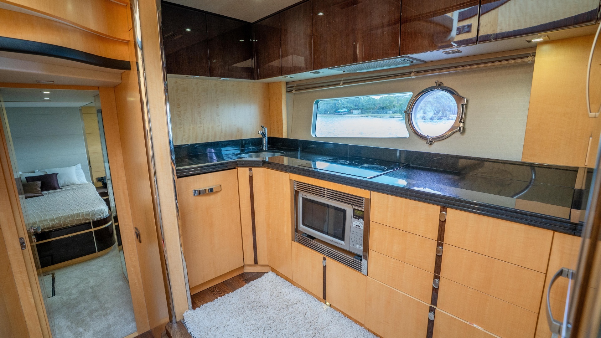 2014 Sunseeker 68' Sport Yacht - Image 52