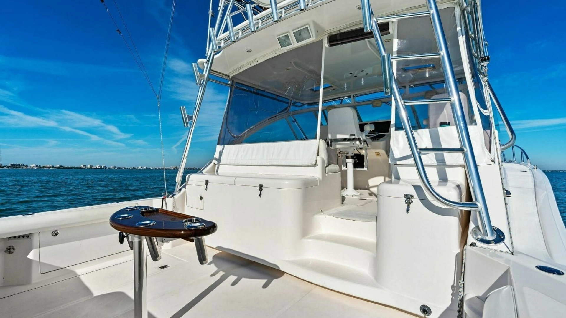 2005 Cabo 40 Express - Image 30
