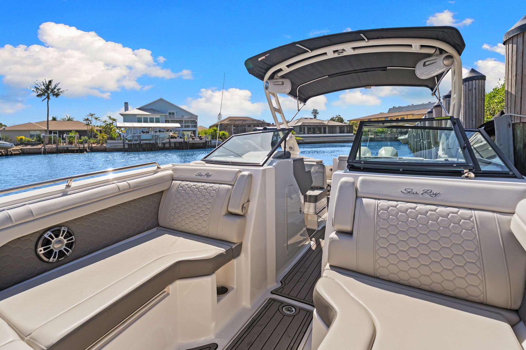 2023 Sea Ray SDX 290 Outboard - 15