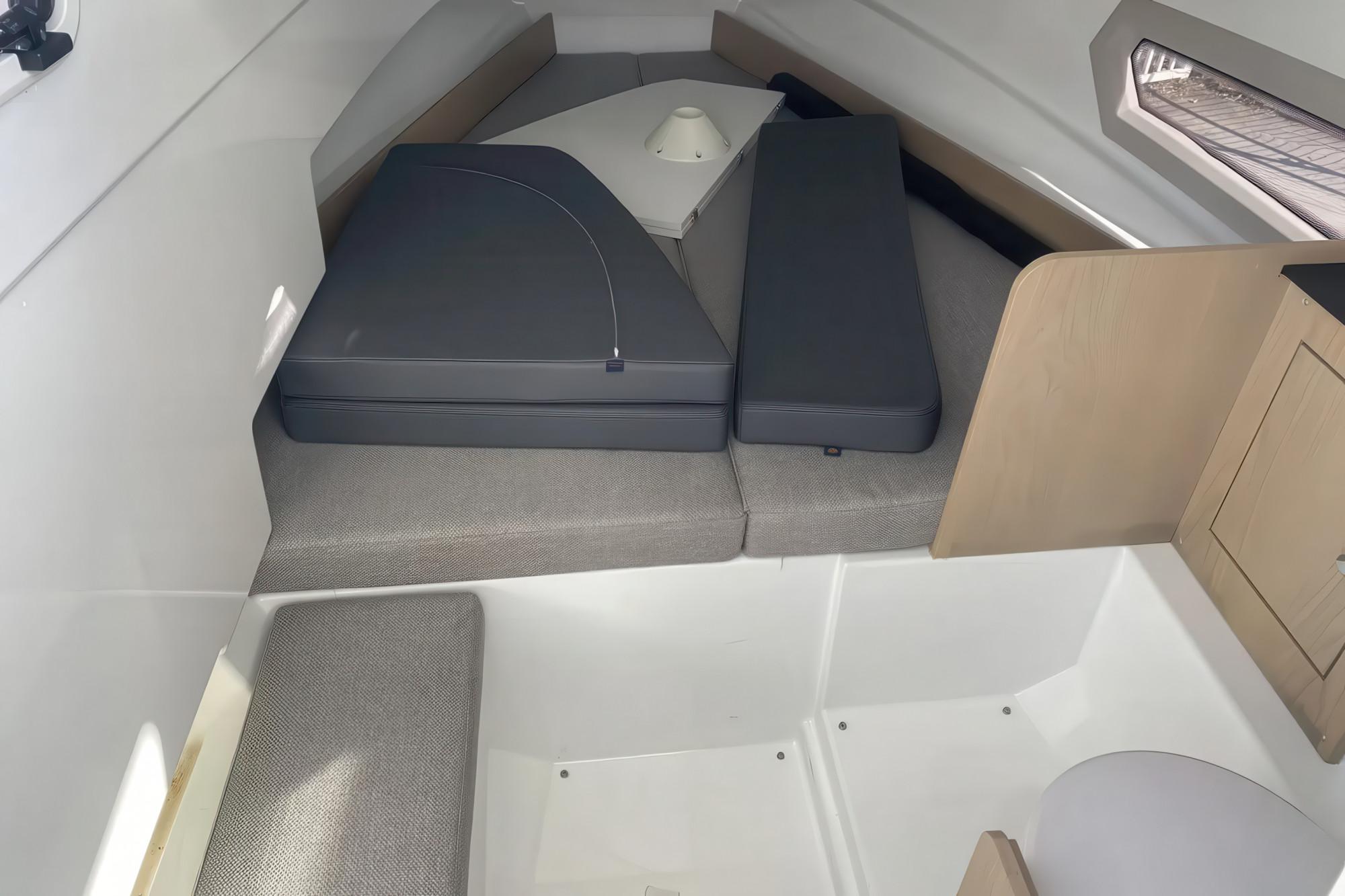 2023 Quarken 27 T-Top - 11