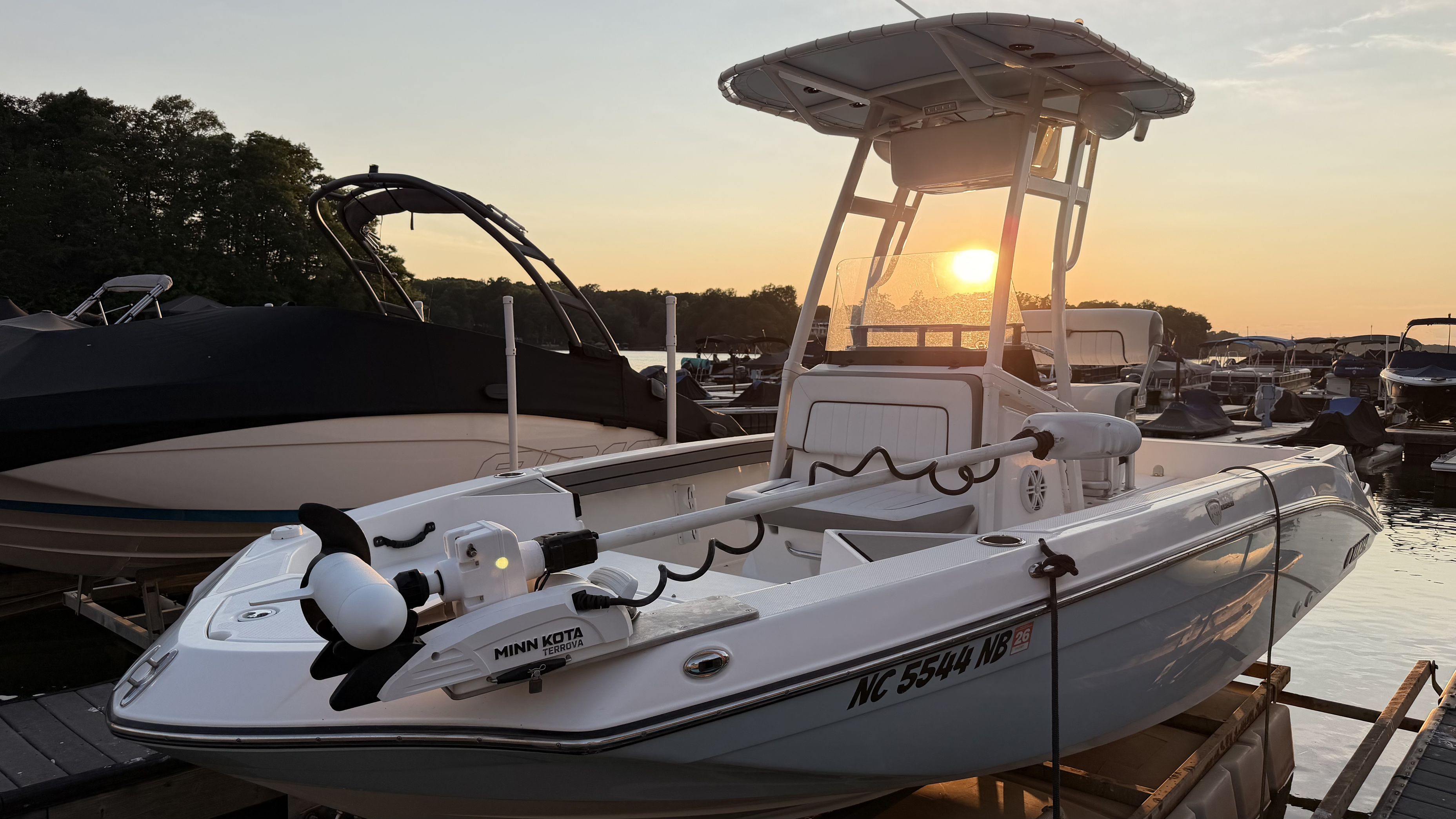 2019 Yamaha Boats 190 FSH Sport