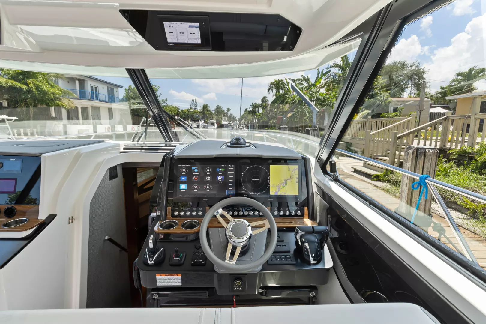 2021 Tiara Yachts 43 LE - Image 10