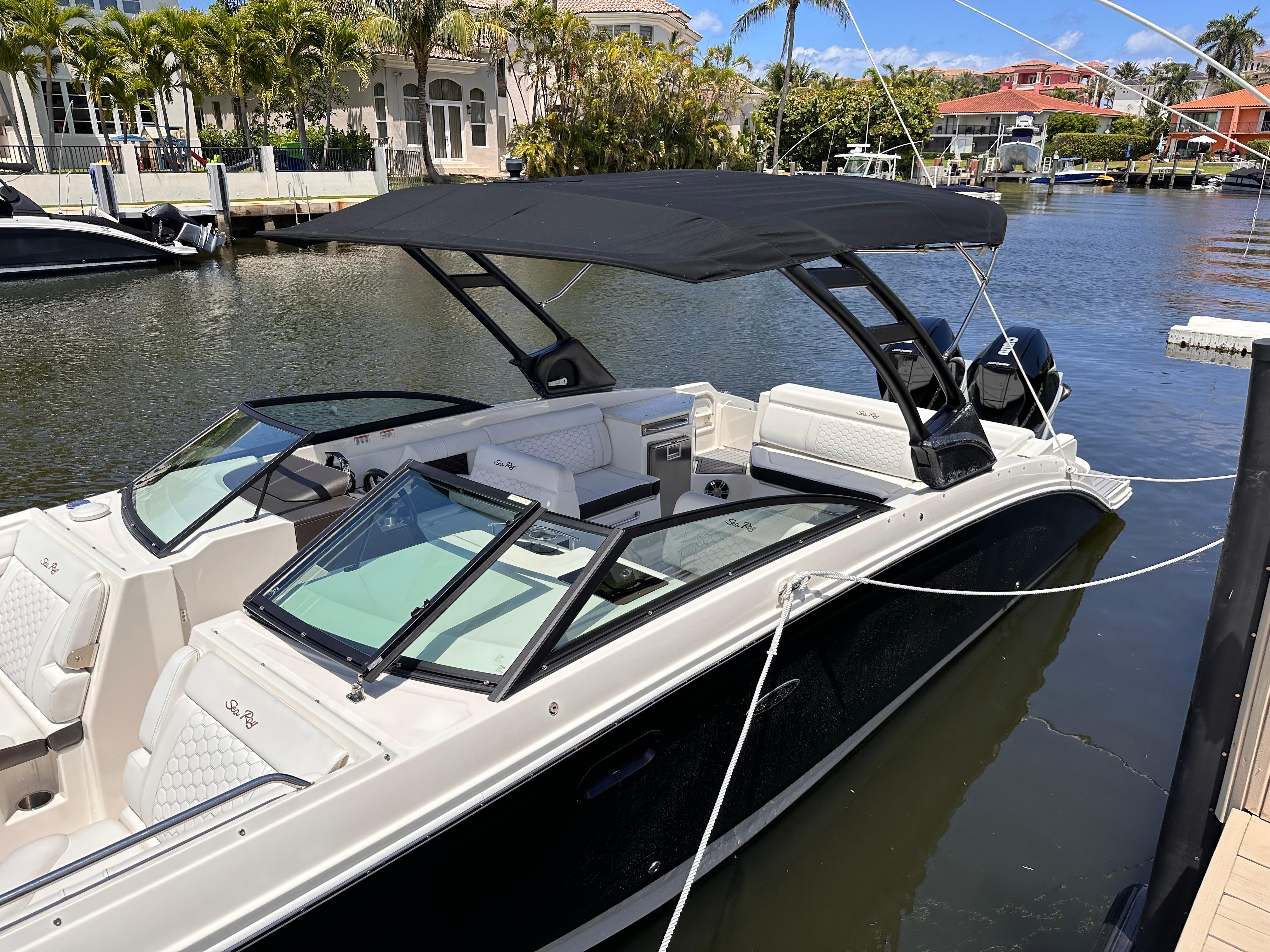 2021 Sea Ray SDX 290 Outboard