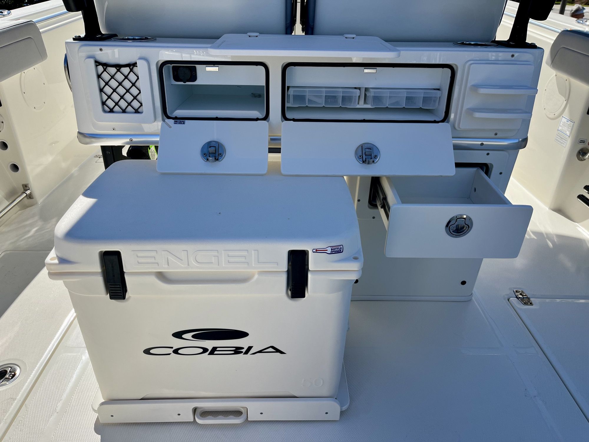 2026 Cobia 285 Open Center Console - 11