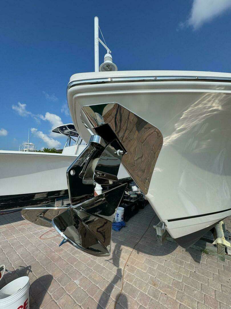 2023 Sailfish 290CC - Image 9