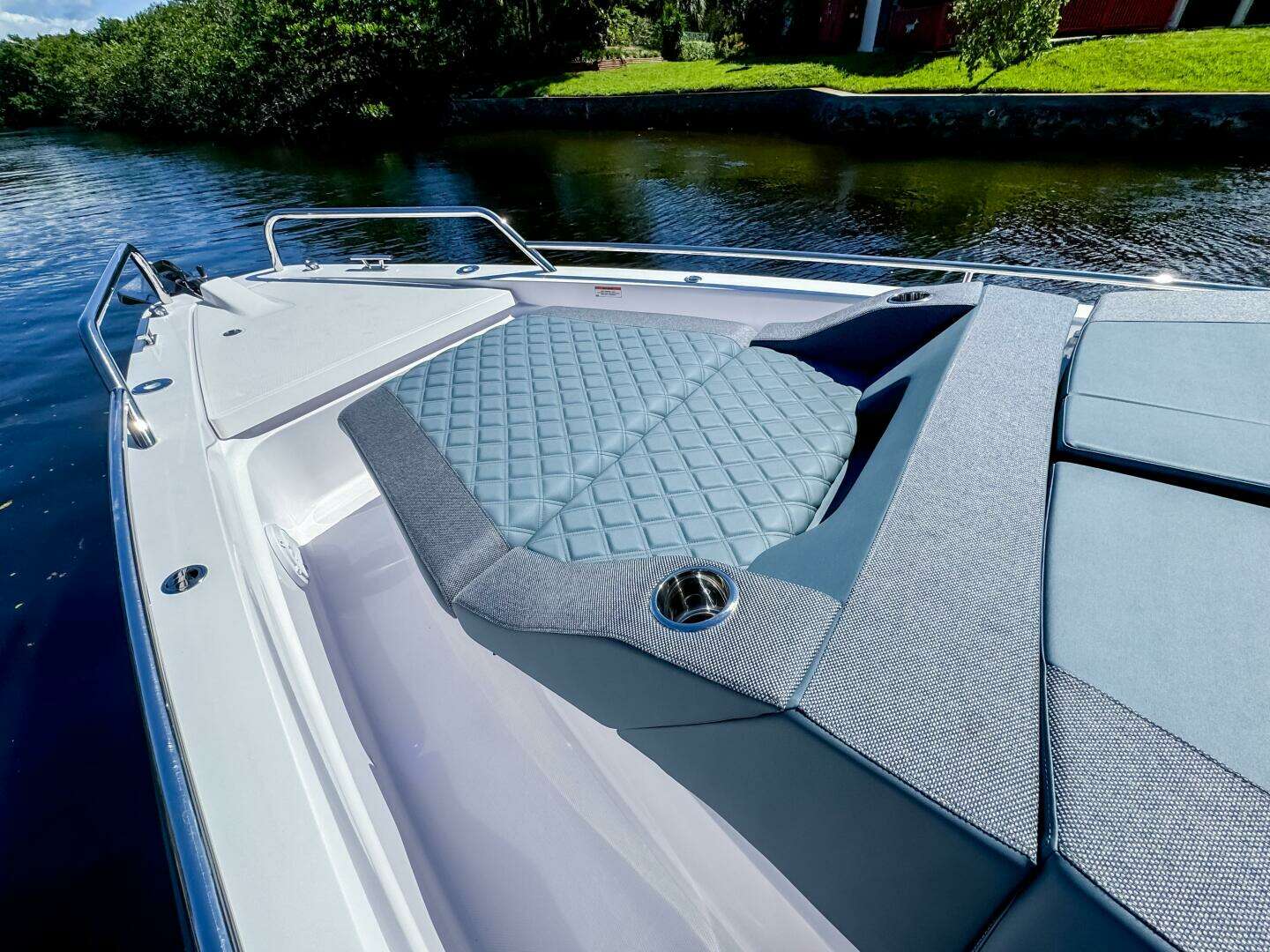 2024 Axopar 37 Sun Top - Image 27