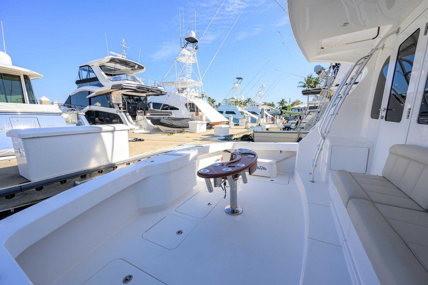 2015 Viking 42 Convertible - Image 32