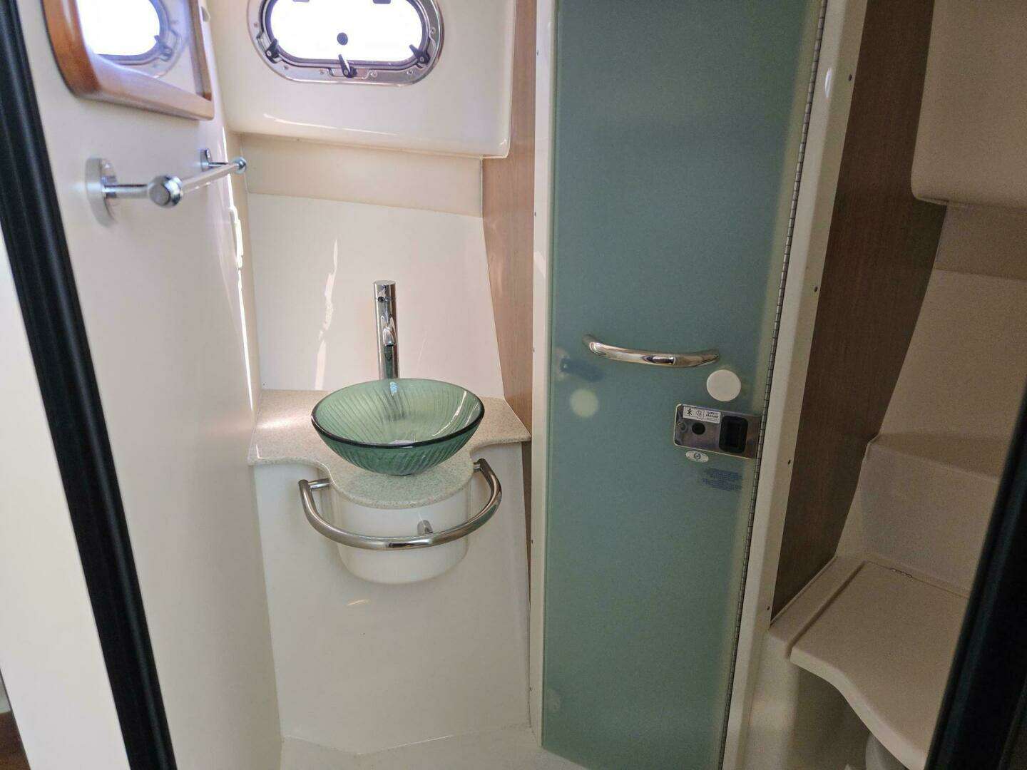 2013 Pursuit 345 Offshore - Image 29