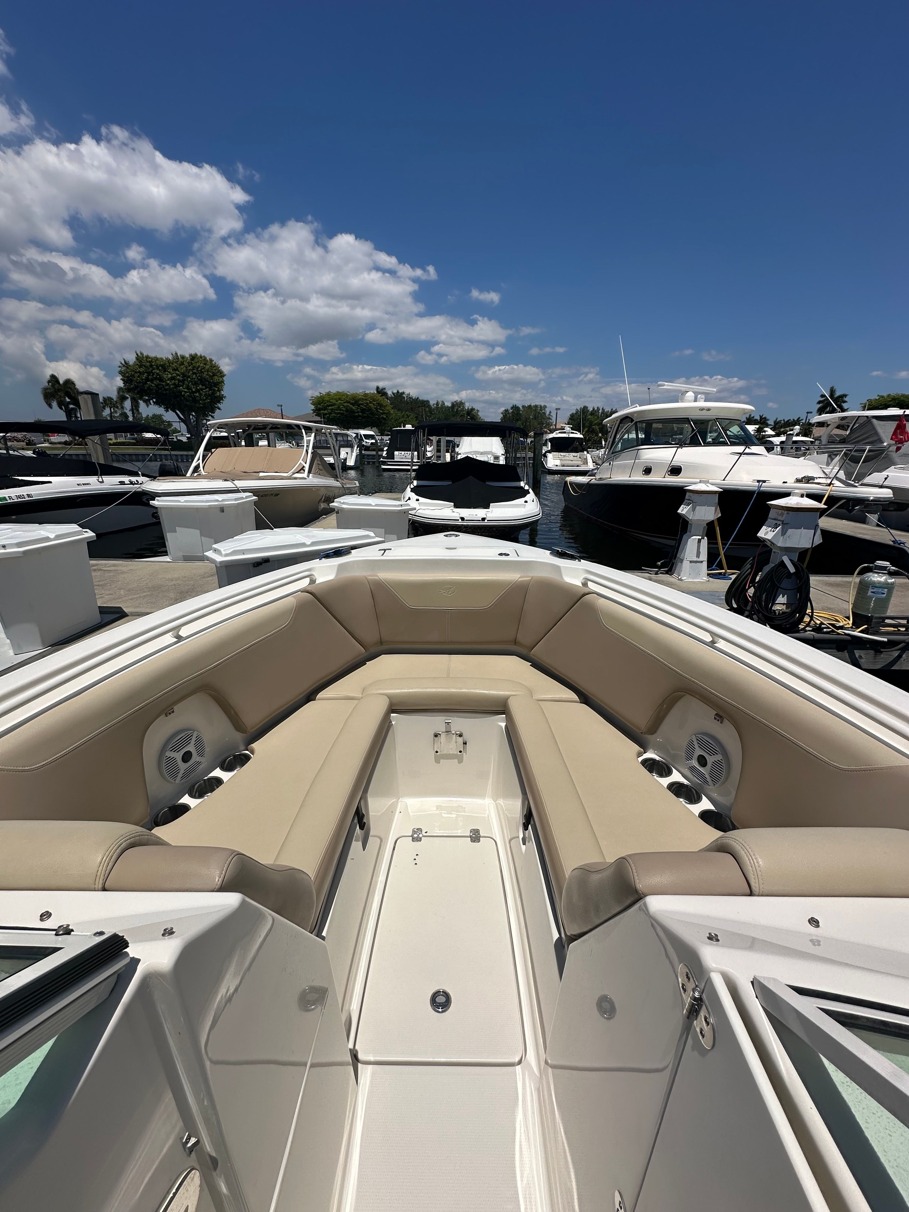 2017 Sailfish 275 DC - 8
