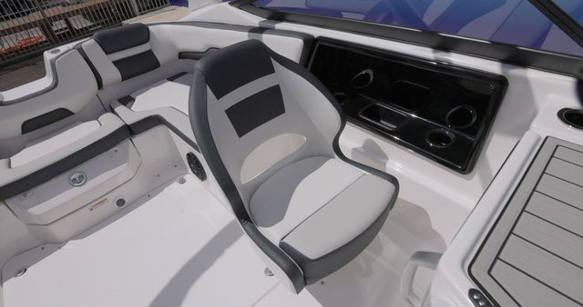 2026 Yamaha Boats 195S - 10