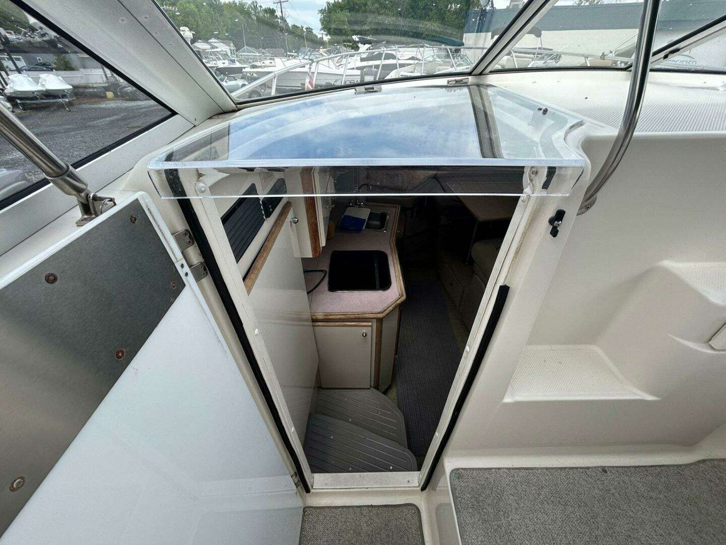 1998 Maxum 2800 SCR - Image 4