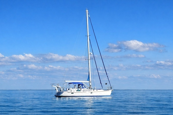 2009 Hylas 46
