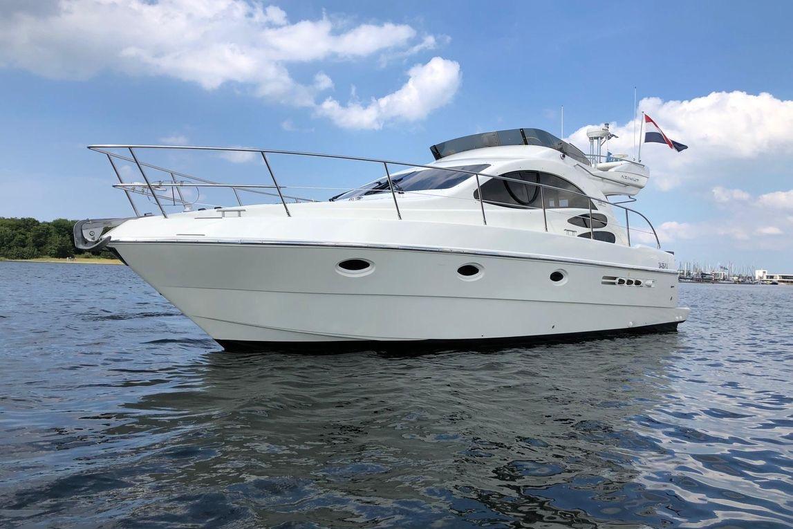 2004 Azimut 39