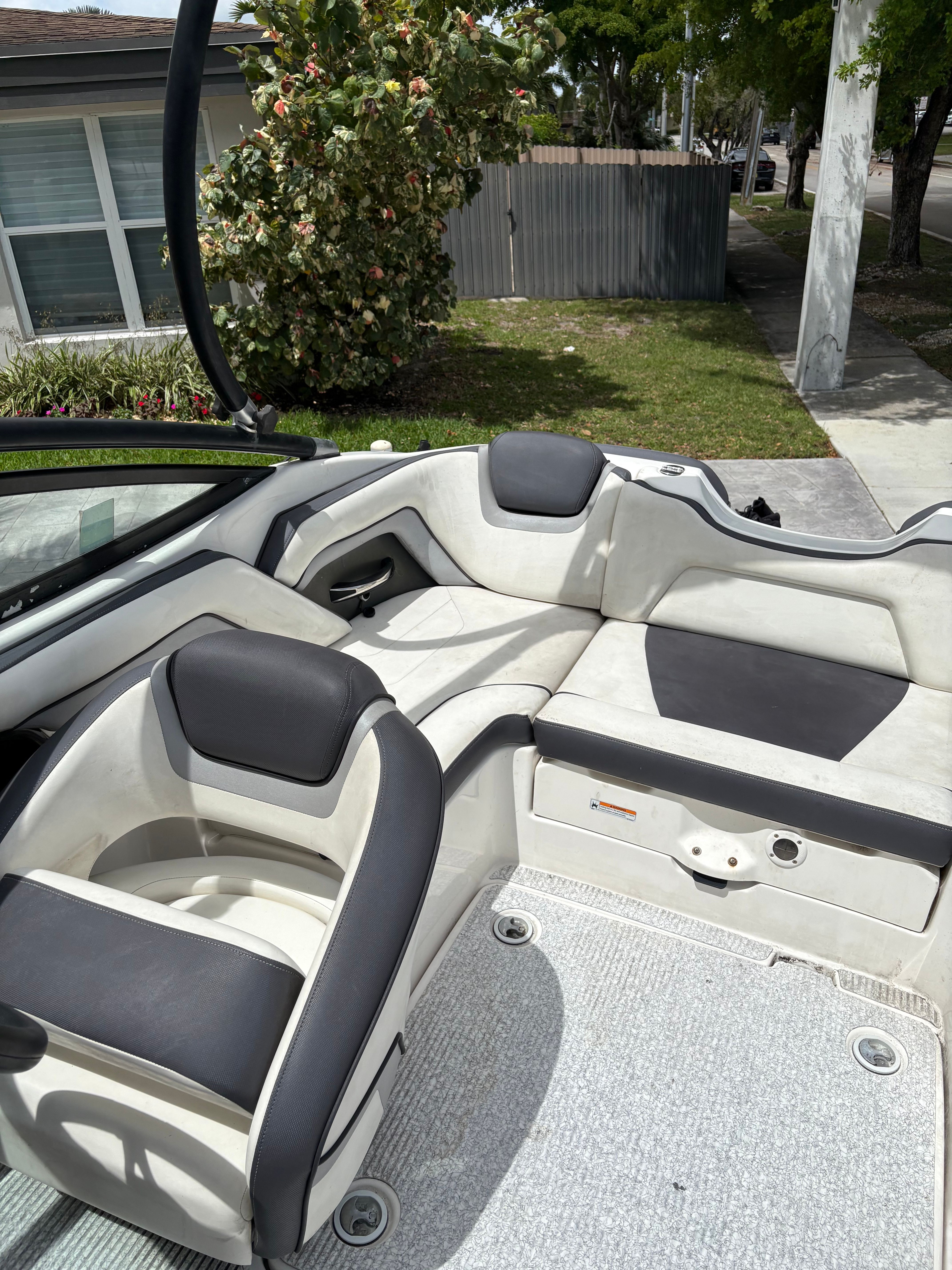 2015 Yamaha Boats AR192 - 11