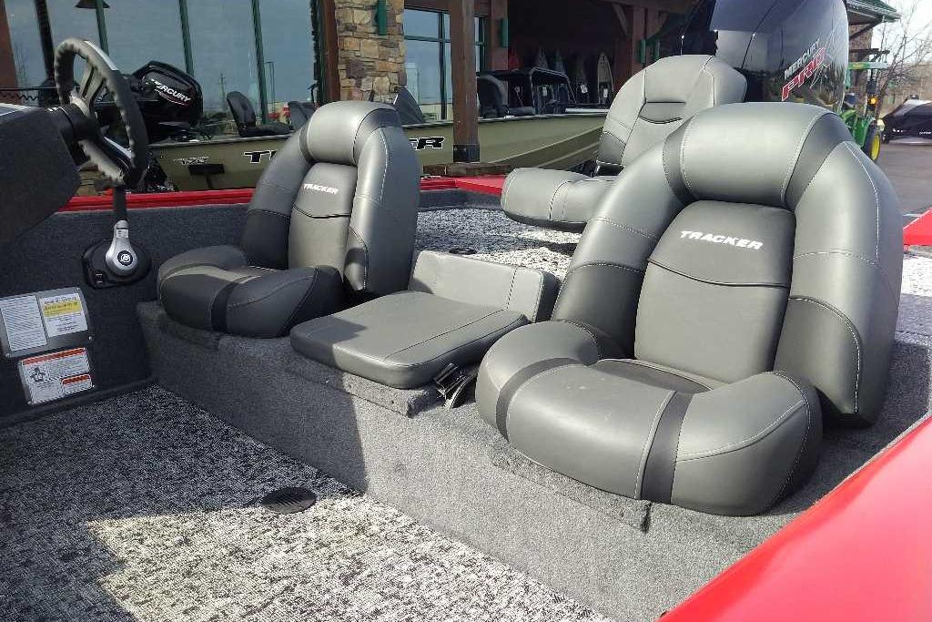 2026 Tracker Pro Team 195 boat interior with comfortable seating and modern design.