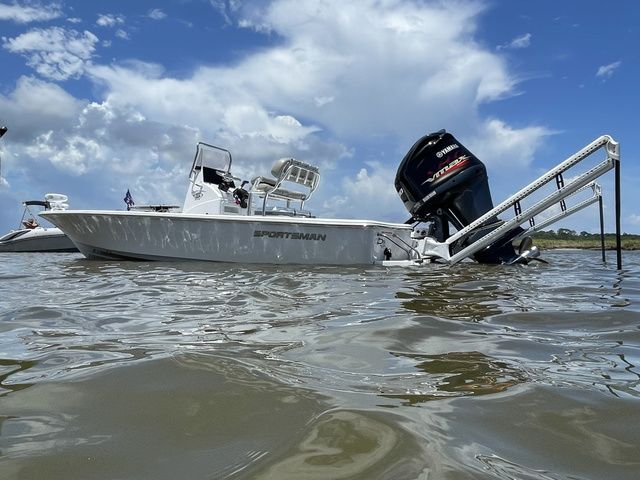 2021 Sportsman Tournament 214 Bay Boat - 3
