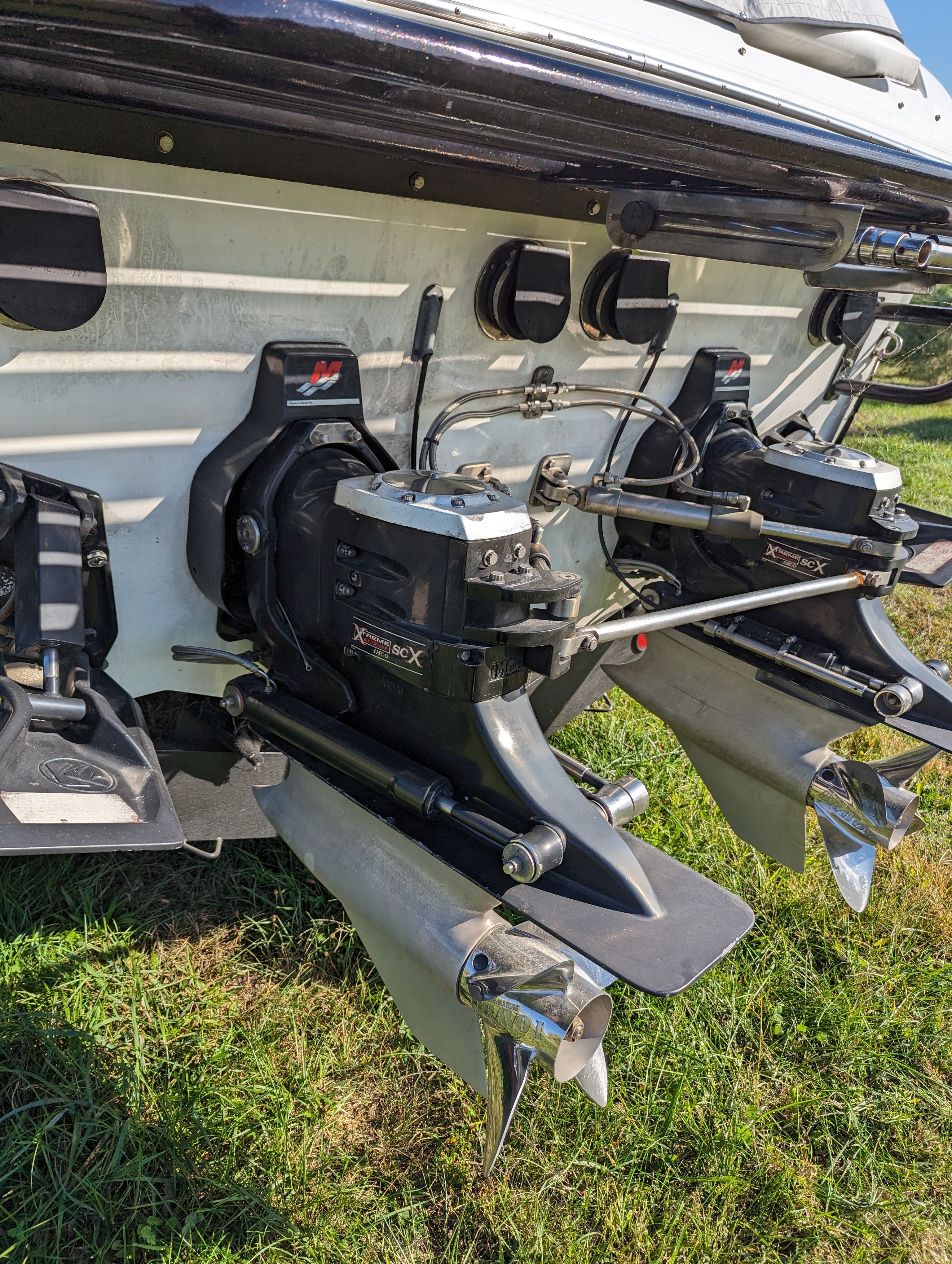2000 Baja 33 Outlaw - 12