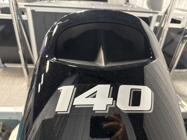 2026 Tahoe Sport 85 Rear Fish 23 - 4