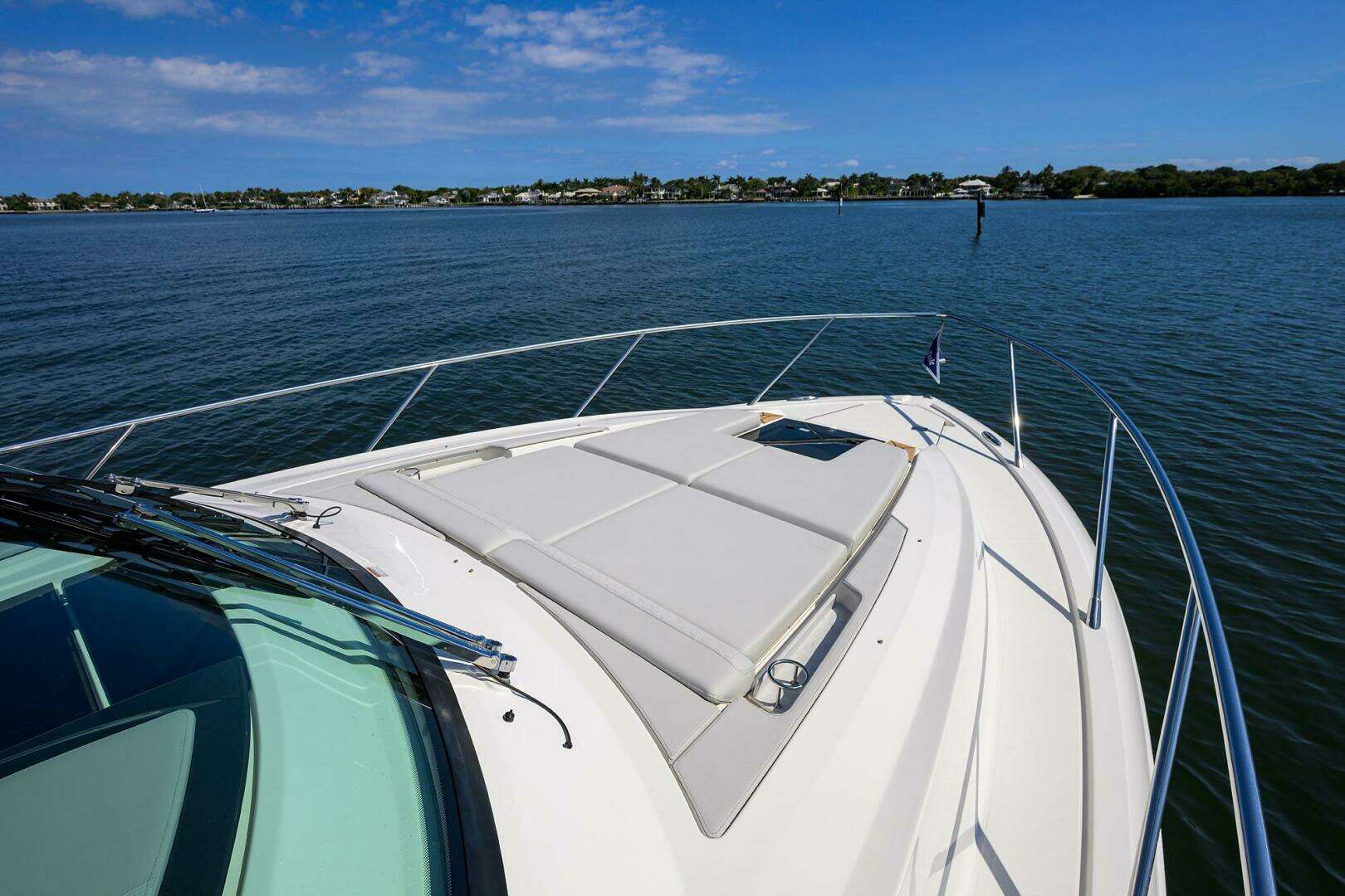 2022 Tiara Yachts 43 LE - Image 53
