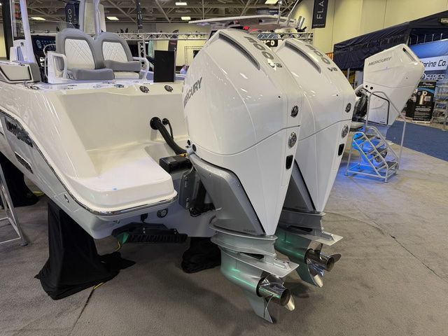 2026 Everglades 285 Center Console - 3