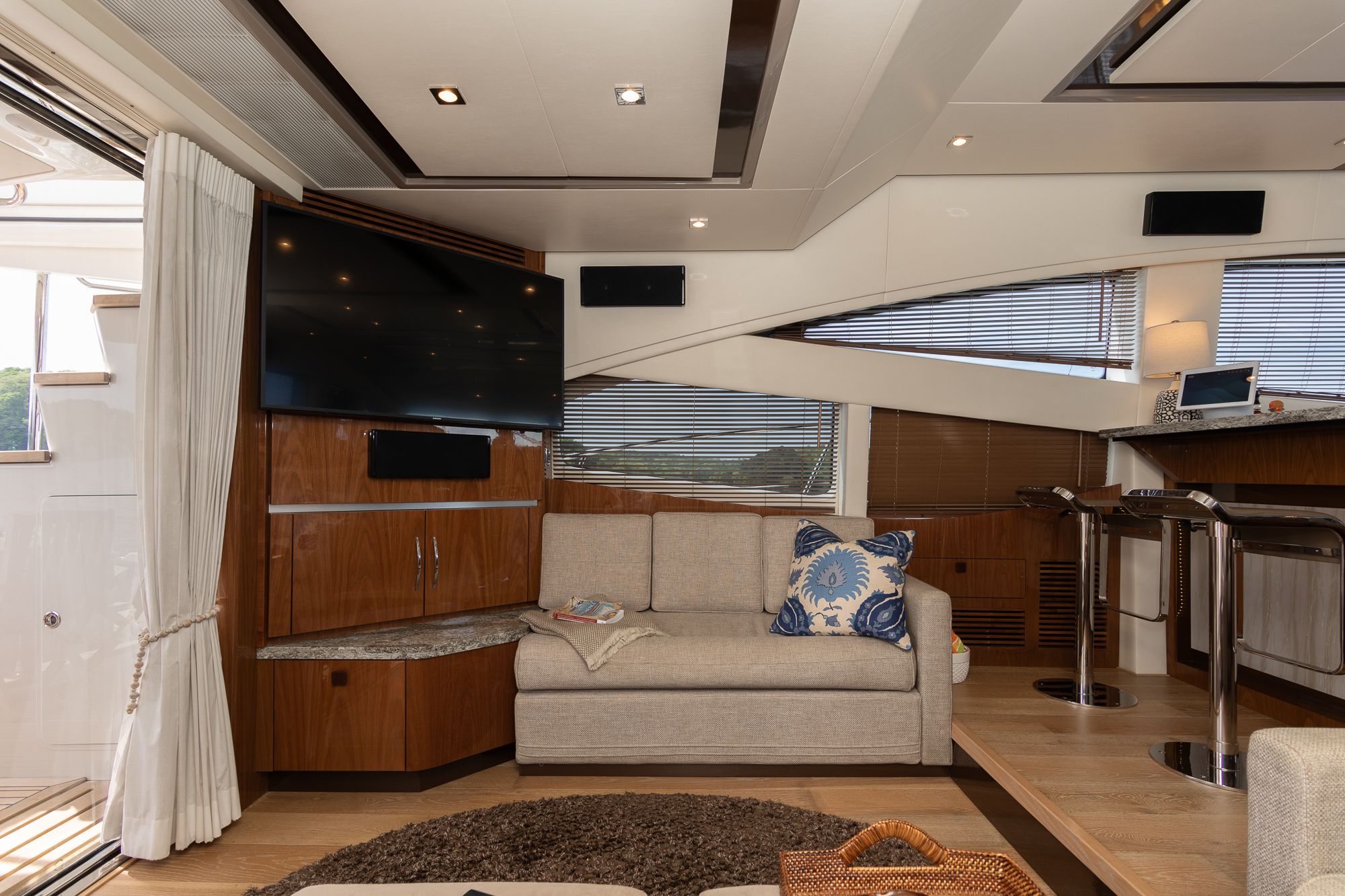 2018 Sea Ray L 650 FLY - 10
