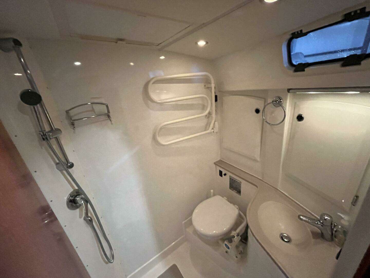 2003 Fantasi 44 Pilot House - Image 73