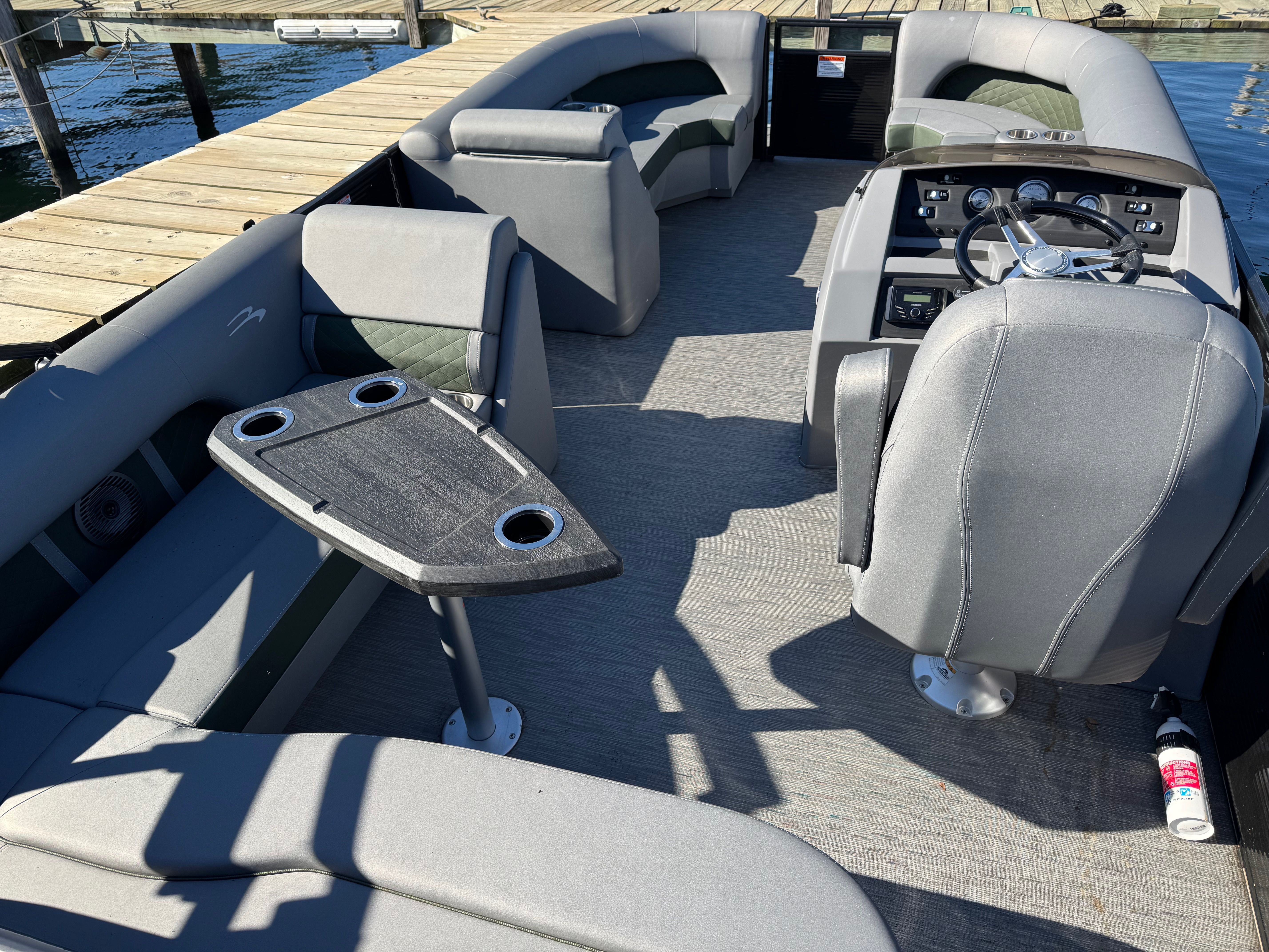 2022 Bennington 22LSB - 7