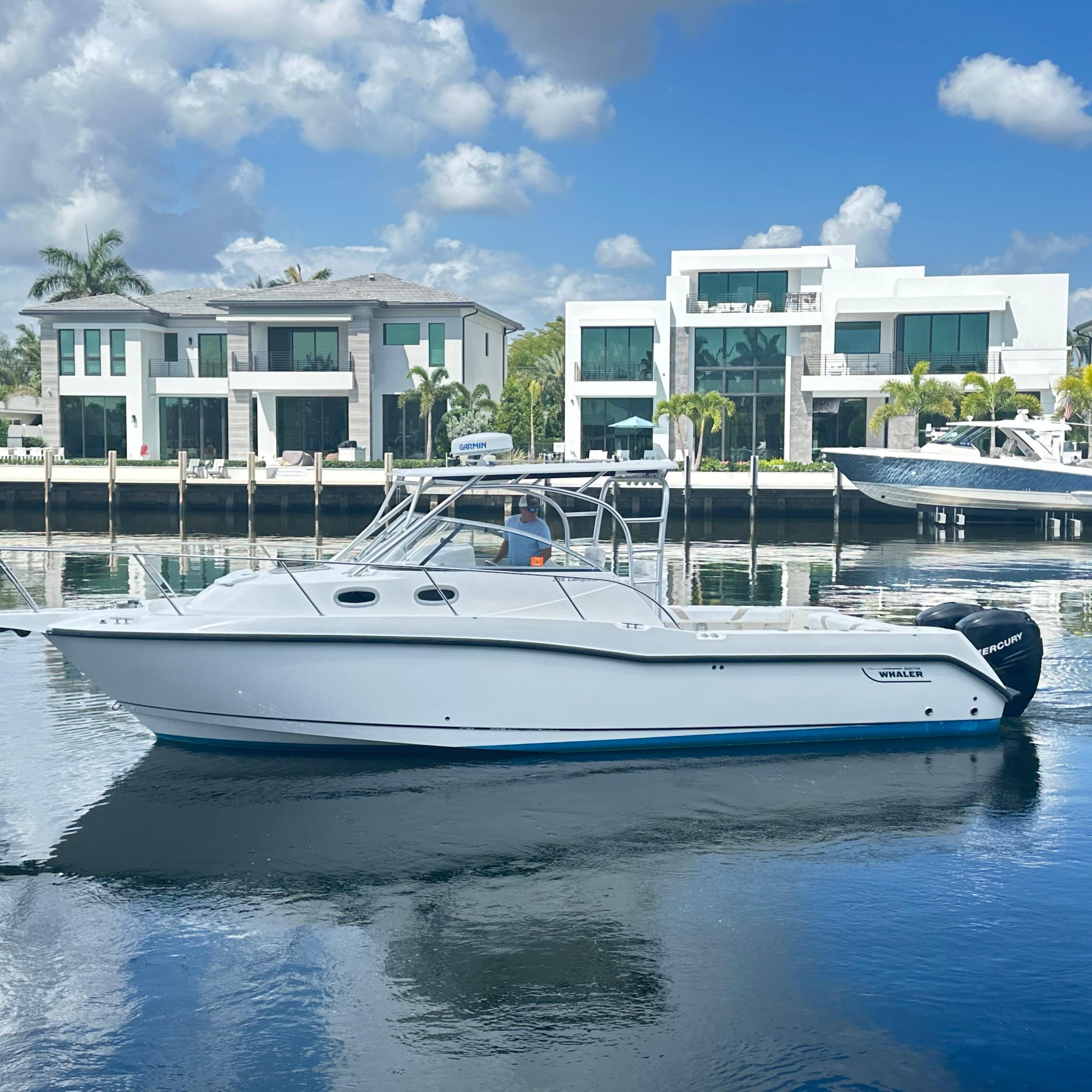2006 Boston Whaler 305 Conquest