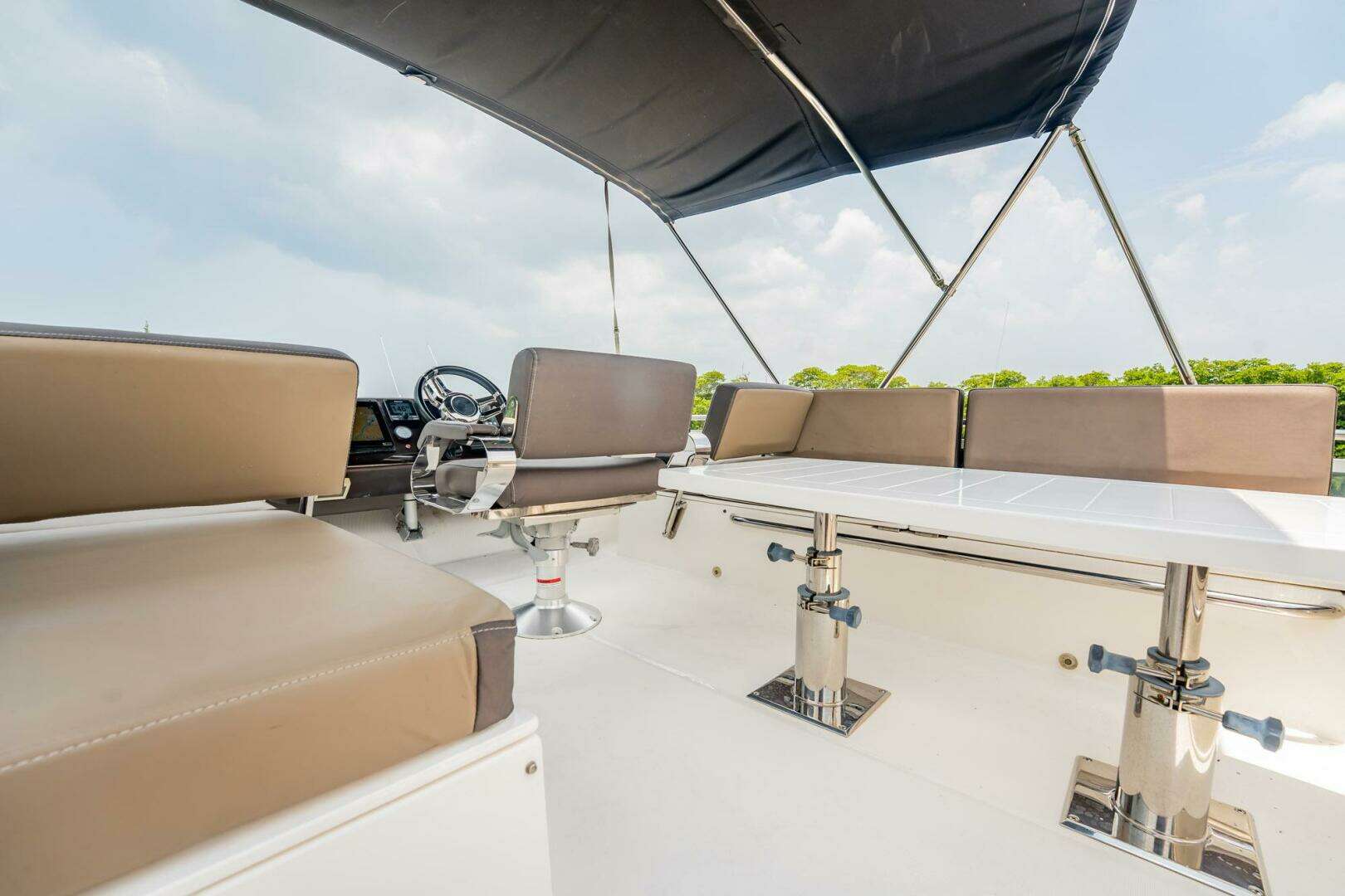 2017 Galeon 510 Skybridge - Image 59