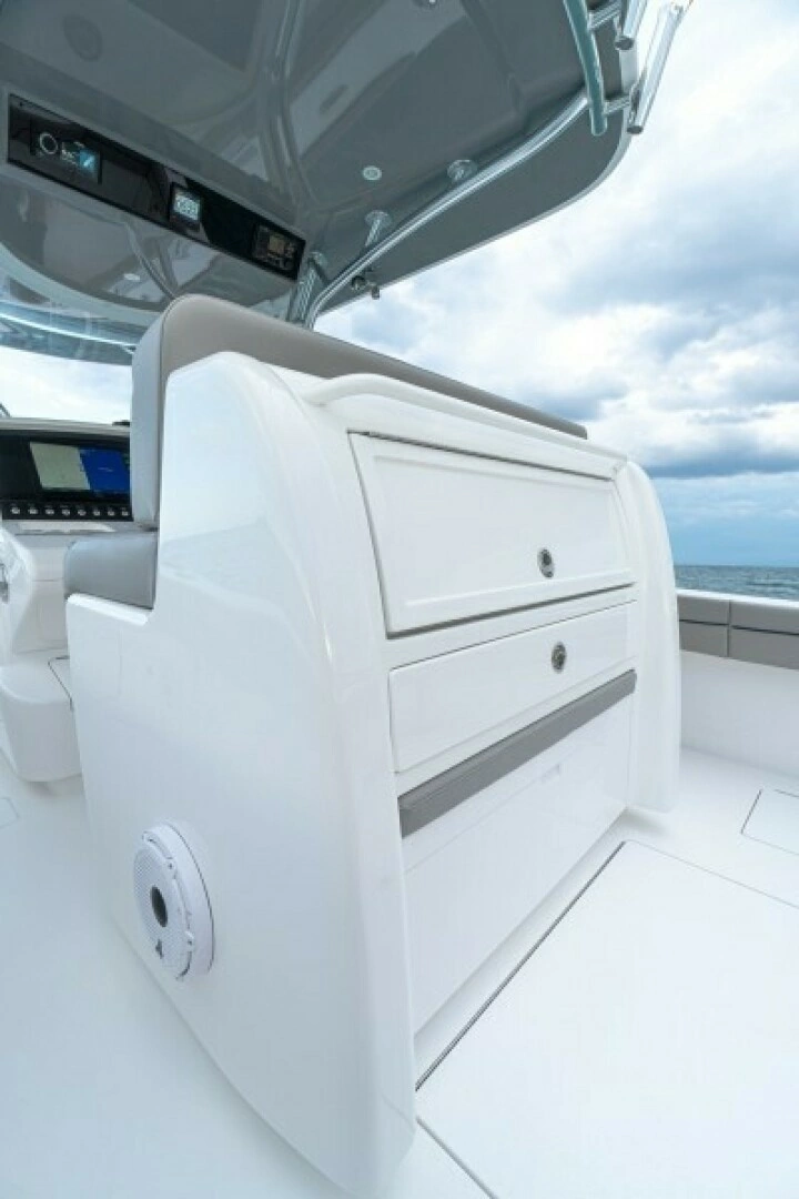 2027 Valhalla Boatworks V-33 - Image 15