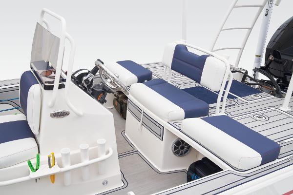 2025 Mako 18 Pro Skiff Patriot Edition - 49